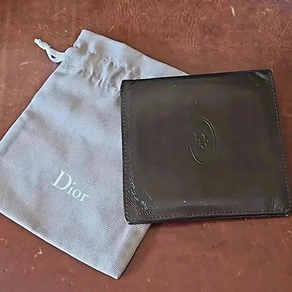Christian Dior Brown Leather Bifold Wallet Vintage Made in Hong Kong w/ dust bag - Picture 8 of 8